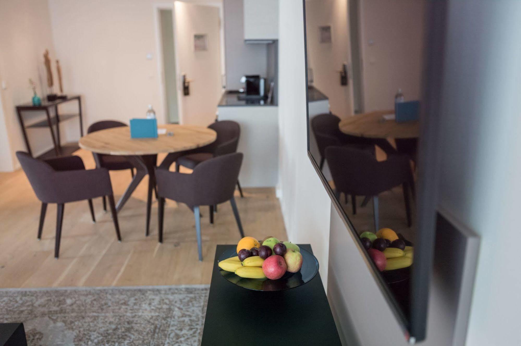 Suytes Aparthotel 4*